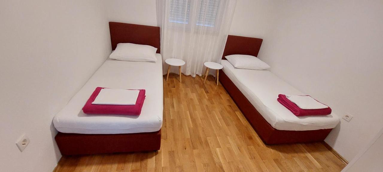 Lucija Apartment Kaštela Екстериор снимка