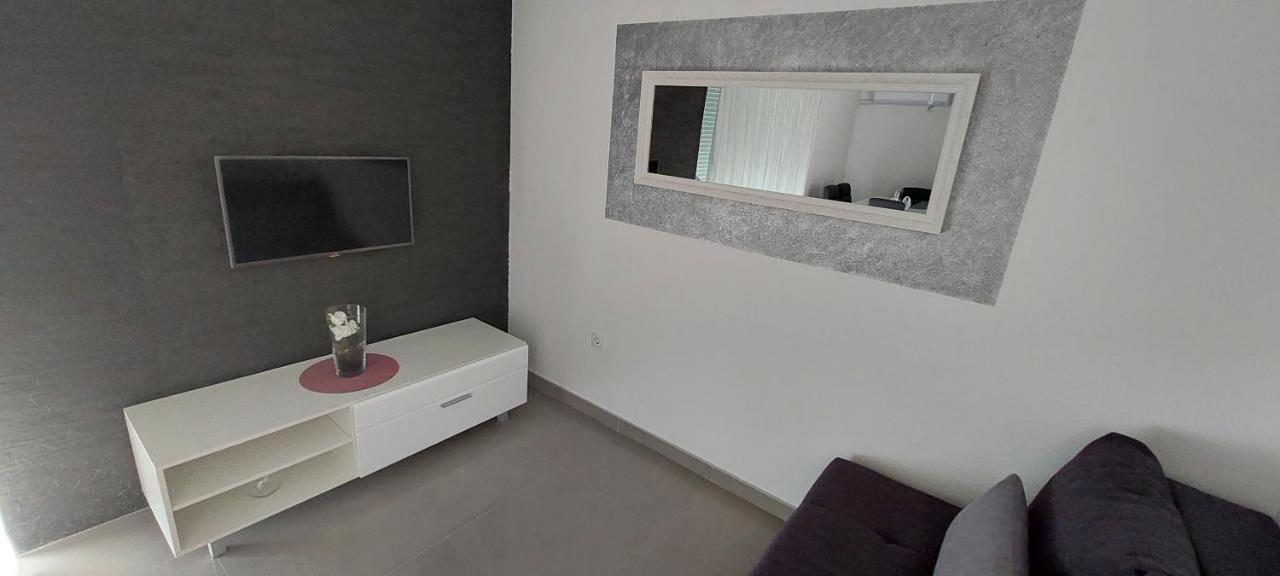 Lucija Apartment Kaštela Екстериор снимка