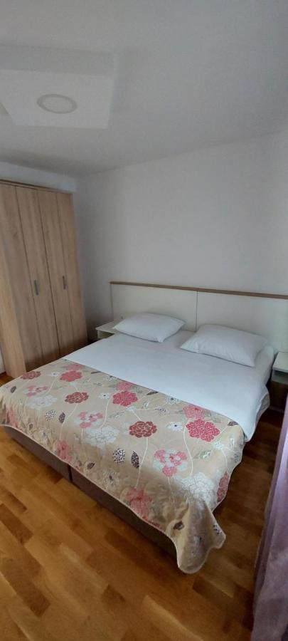 Lucija Apartment Kaštela Екстериор снимка